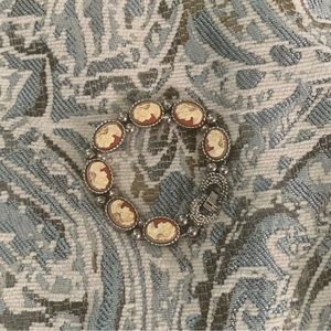 Vintage 1940’s link bracelet.